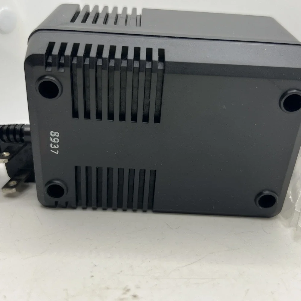 1989 Radio Shack‎ Archer 12V Adapter # 273-1653A 12 V DC 1 Amp Power Supply